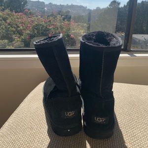 Black Uggs Size 8